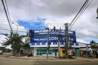 Nhà Thuốc FPT Long Châu 96 Phạm Văn Đồng (Ngã Tư Phạm Văn Đồng - Nguyễn Văn Linh), P. Đăk Bla, Tỉnh Quảng Ngãi