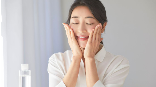 bai-viet/hormonal-skincare-giai-ma-cach-cham-soc-da-theo-chu-ky-noi-tiet-to.html