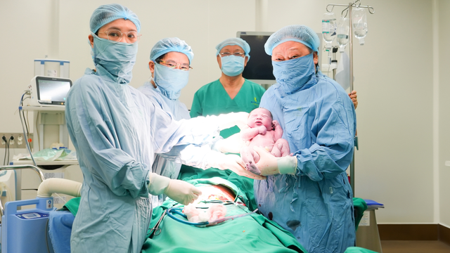 bai-viet/y-hoc-viet-nam-lap-dau-moc-moi-be-trai-chao-doi-sau-khi-me-dieu-tri-u-xo-tu-cung-bang-us-hifu-10009.html