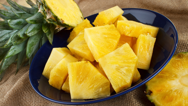 bai-viet/5-nhom-nguoi-nen-an-nhieu-dua-de-tang-suc-khoe-moi-ngay.html