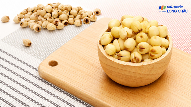 bai-viet/an-hat-sen-tuoi-hay-hat-sen-kho-co-loi-hon.html