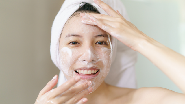 bai-viet/sua-rua-mat-la-gi-cach-chon-va-su-dung-hieu-qua.html