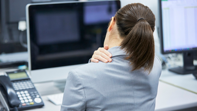 bai-viet/cac-bai-tap-yoga-tri-dau-vai-gay-va-te-bi-tay-chan-de-thuc-hien-tai-nha.html