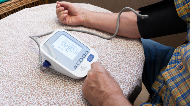 bai-viet/cach-do-huyet-ap-tai-nha-sai-mot-ly-lech-ca-ket-qua.html