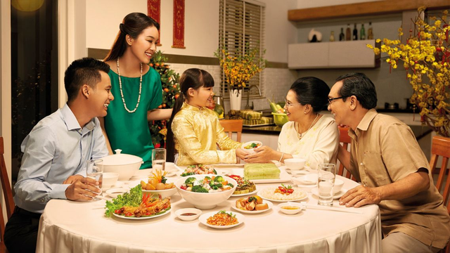 bai-viet/bat-mi-17-cach-khong-tang-can-ngay-tet-an-uong-khoa-hoc-de-bao-ve-suc-khoe.html