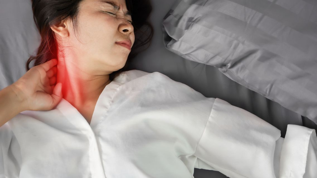 bai-viet/dau-co-do-nam-sai-tu-the-cach-giam-dau-va-khi-nao-can-di-kham.html