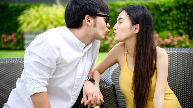 bai-viet/herpes-simplex-co-lay-qua-hon-khong-herpes-lay-truyen-qua-nhung-con-duong-nao.html