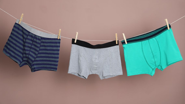 bai-viet/khong-mac-do-lot-co-tot-khong-loi-ich-va-rui-ro-doi-voi-suc-khoe.html