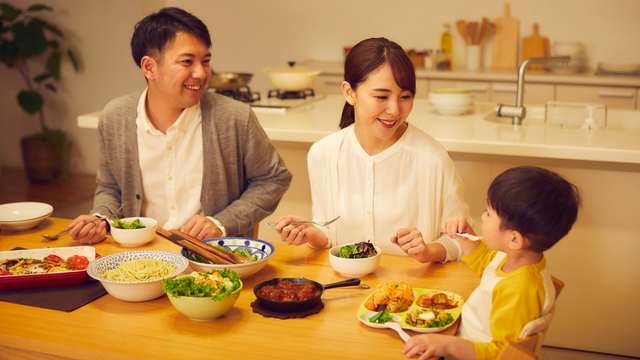 bai-viet/mon-an-ngay-tet-cho-be-goi-y-thuc-don-lanh-manh-du-chat-giup-tre-khoe-manh.html