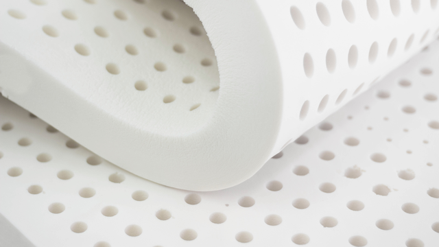 bai-viet/nem-cao-su-co-giat-duoc-khong-cach-ve-sinh-dung-de-dung-ben-lau.html