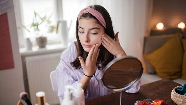 bai-viet/tieu-chi-lua-chon-nuoc-tay-trang-cho-tuoi-day-thi-ma-ban-co-the-tham-khao.html