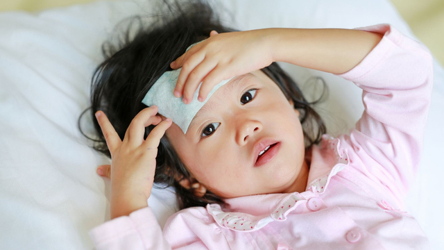 bai-viet/tre-sot-dau-nong-nguoi-mat-nguyen-nhan-va-cach-xu-tri-dung-cach.html