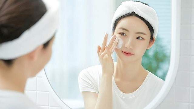 bai-viet/10-sua-rua-mat-trang-da-phu-hop-khong-gay-kich-ung.html