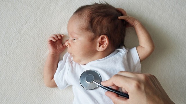 bai-viet/15-ngay-dau-tre-so-sinh-khong-tang-can-co-sao-khong-cha-me-nen-lam-gi.html