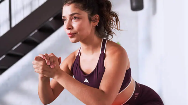 bai-viet/2-phut-di-bo-hoac-squat-giup-co-bap-chac-khoe-67308.html