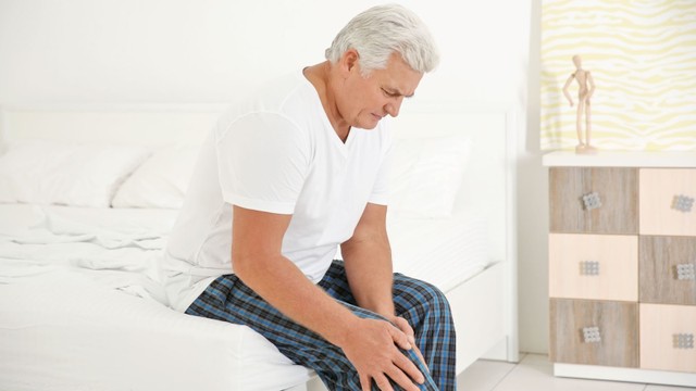 bai-viet/3-bi-quyet-du-phong-va-han-che-thoai-hoa-khop-o-nguoi-cao-tuoi-54975.html