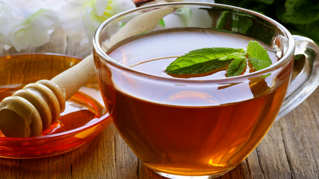 bai-viet/3-cach-pha-mat-ong-uong-truoc-khi-di-ngu-tot-cho-suc-khoe-71228.html