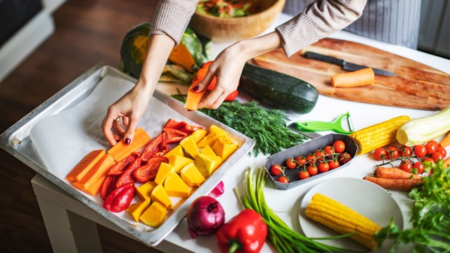 bai-viet/4-loi-ich-khi-tu-nau-an-de-giam-can-tai-nha.html