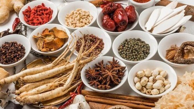 bai-viet/5-bai-thuoc-dong-y-tri-viem-hong-man-tinh-trong-dan-gian-59892.html