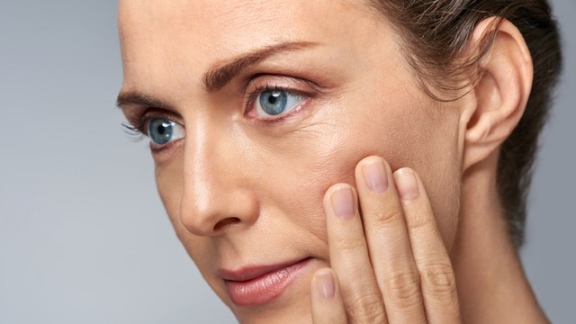 bai-viet/7-nguyen-nhan-da-kho-cang-sau-khi-rua-mat-va-cach-khac-phuc.html