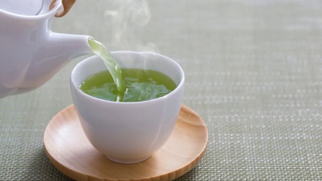 bai-viet/8-loi-ich-suc-khoe-khi-uong-tra-xanh-moi-ngay.html