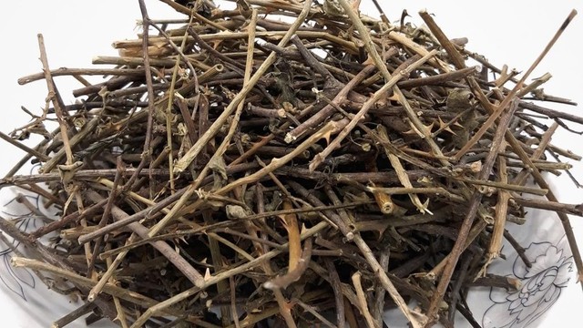 bai-viet/giai-dap-uong-ca-gai-leo-hai-than-co-dung-khong.html