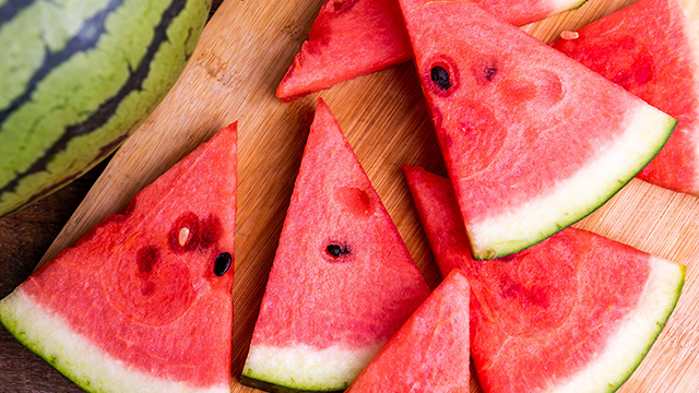 bai-viet/cach-bo-sung-chat-dien-giai-tu-nhien-tu-rau-cu-qua.html