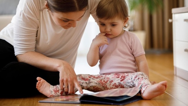 bai-viet/dau-hieu-tre-cham-noi-va-tre-cham-noi-kham-o-dau.html