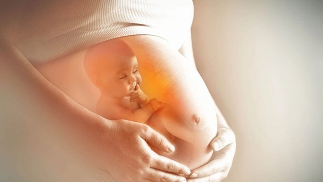 bai-viet/dau-hieu-thai-nhi-bi-nong-me-bau-nen-biet-va-bien-phap-xu-tri-nhanh-chong.html