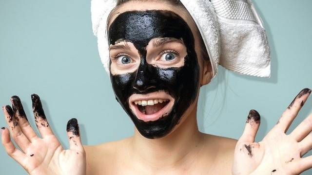 bai-viet/mat-na-lot-mun-than-hoat-tinh-lieu-co-tot-khong.html