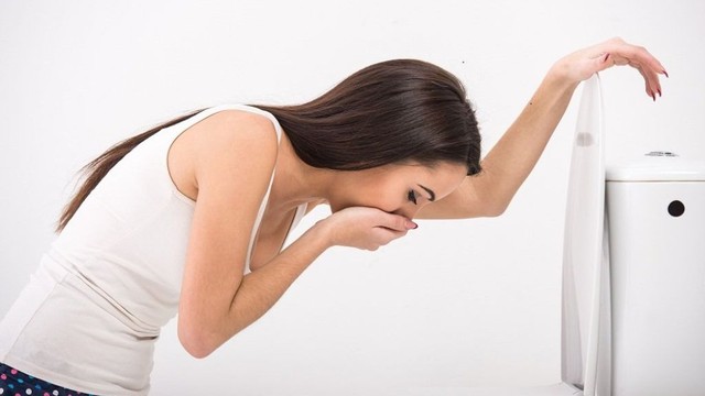 bai-viet/sau-sinh-5-thang-van-buon-non-nguy-hiem-khong-phuong-phap-dieu-tri-dut-diem.html