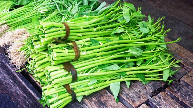 bai-viet/ban-da-biet-nhung-ai-khong-nen-an-rau-muong.html