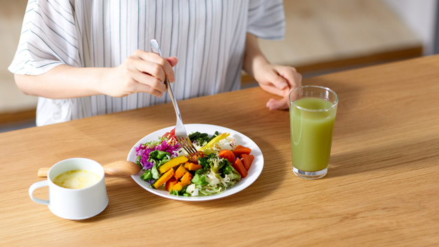 Ăn gì để làn da trông rạng rỡ hơn? 7 thực phẩm bạn nên cân nhắc