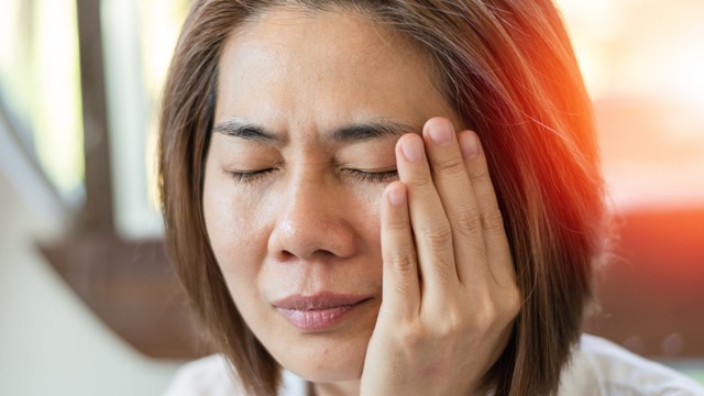 bai-viet/giai-dap-thac-mac-ba-bau-bi-liet-day-than-kinh-so-7-co-lam-anh-huong-den-thai-nhi-60527.html