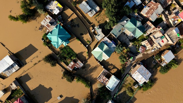 bai-viet/ba-con-vung-ngap-lut-can-luu-y-dieu-gi-de-bao-ve-suc-khoe.html