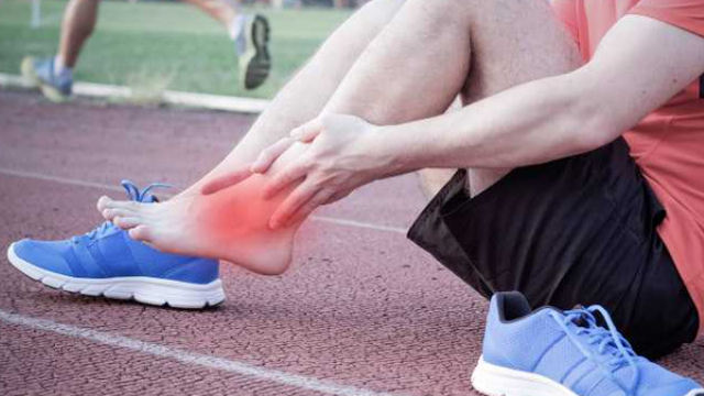 bai-viet/bac-si-goi-y-mot-so-bai-tap-giup-phuc-hoi-chuc-nang-sau-chan-thuong-lat-co-chan-54698.html