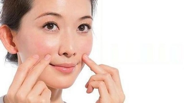 bai-viet/bai-tap-giam-nep-nhan-quanh-mieng-giup-tre-hoa-khong-ton-kem.html