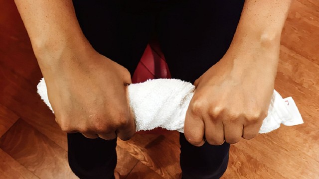 bai-viet/bai-tap-phuc-hoi-tennis-elbow-khoi-phuc-suc-khoe-cho-khuyu-tay-manh-me.html