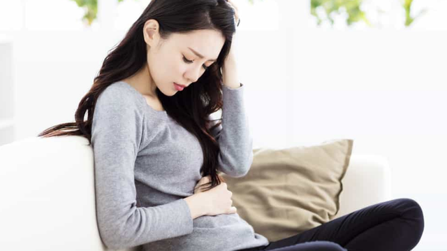 bai-viet/giai-dap-dau-bung-kinh-o-vi-tri-nao-la-bat-thuong.html