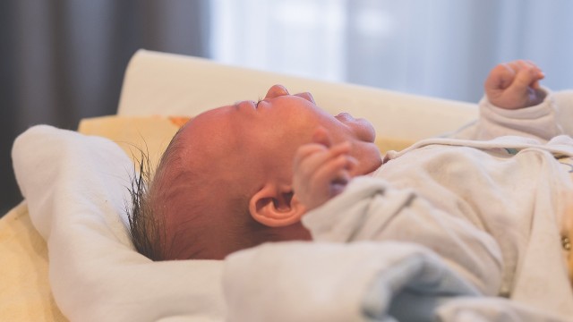 bai-viet/tam-soat-va-dieu-tri-thieu-hut-hormone-tang-truong-o-tre.html