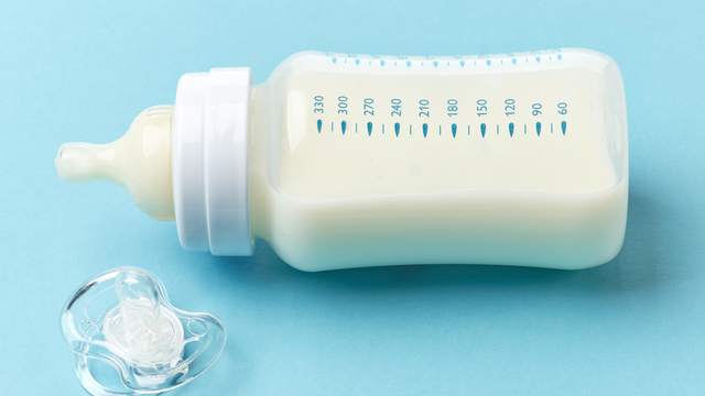 bai-viet/bao-lau-thay-binh-sua-cho-be-thi-tot-nhat-cach-chon-binh-sua-cho-be.html