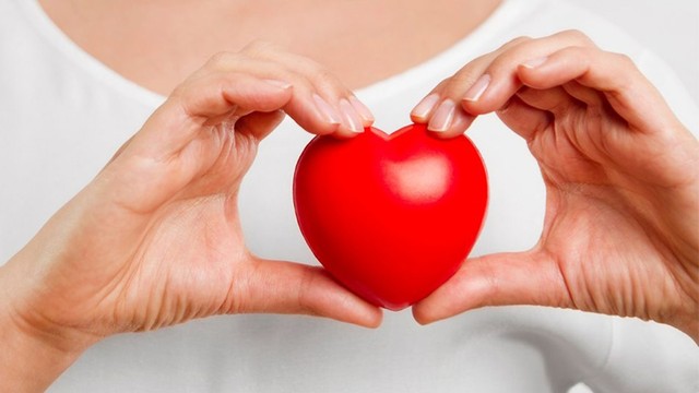 bai-viet/bao-ve-suc-khoe-tim-mach-uong-nuoc-gi-tot-cho-tim-mach.html