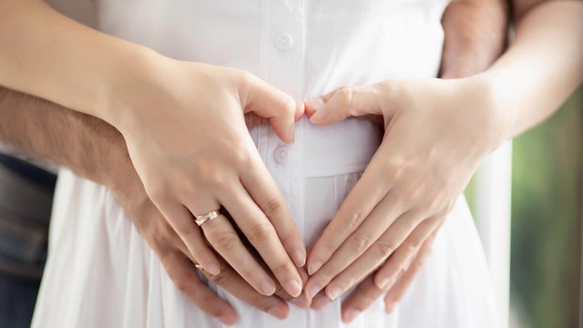 bai-viet/bau-5-thang-ra-sua-non-co-sao-khong-nhung-luu-y-cho-me-bau-khi-thay-tiet-sua-non.html