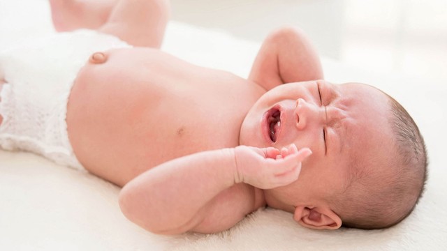 bai-viet/be-10-thang-bi-tao-bon-phai-lam-sao-mot-so-cach-chua-tao-bon-cho-be.html