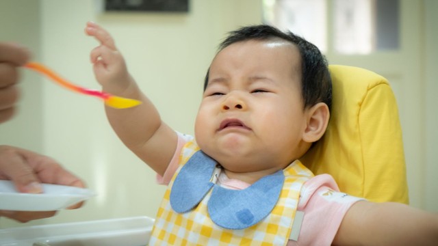 bai-viet/vi-sao-be-moc-rang-bo-an-cach-giup-be-an-ngon-mieng.html