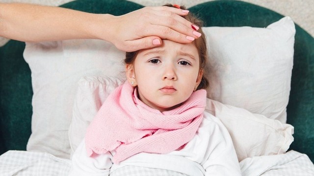 bai-viet/be-sot-sieu-vi-may-ngay-het-cach-cham-soc-be-mau-khoi.html