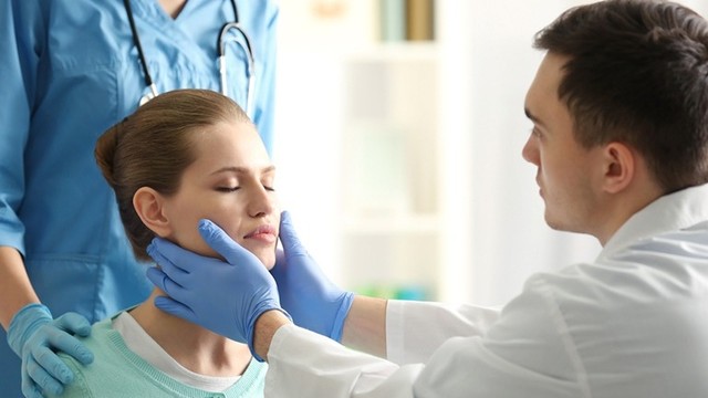 bai-viet/benh-nhan-mo-vach-ngan-mui-co-duoc-bao-hiem-khong.html