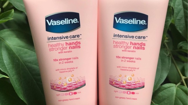 bai-viet/bi-quyet-de-co-ban-tay-tre-mai-hay-dung-kem-duong-da-tay-mem-min-52455.html