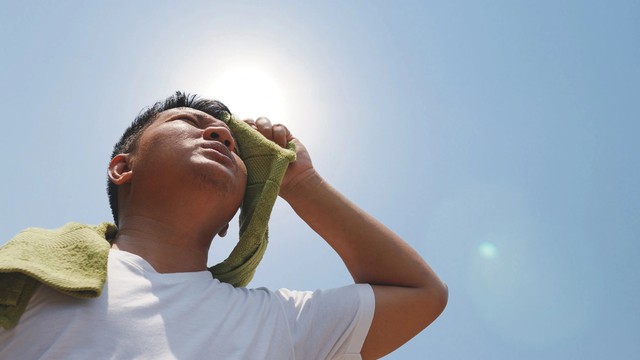 bai-viet/bieu-hien-de-nhan-thay-nhat-cua-nguoi-say-nang-la-gi.html