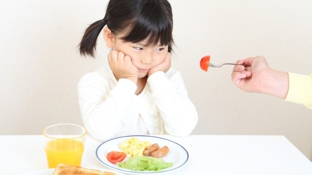 bai-viet/bieu-hien-tre-chan-an-nhu-the-naotre-bieng-an-phai-lam-sao-69338.html